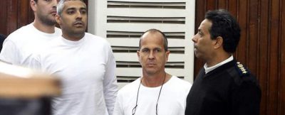 이집트: 알자지라 기자 피터 그레스테 호주 이송, 남은 두 명도 조속히 석방돼야