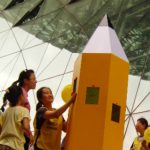 변화를 쓰는 노란연필이 서울 도심에 나타났다