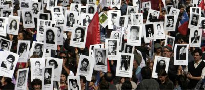 독재자 피노체트 치하의 삶 : 우리의 자유를 묻던 날