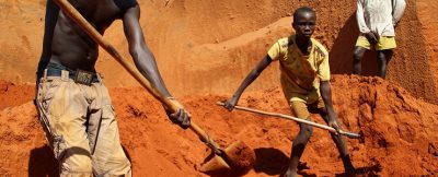 다이아몬드 업체, ‘킴벌리 프로세스’ 뒤에 숨지 말아야