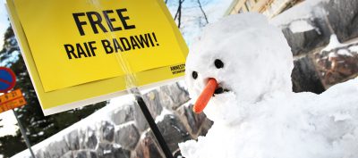 전세계의 외침 “라이프 바다위를 석방하라!”