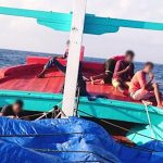 인도네시아: 표류 중인 스리랑카 난민 정박 허용해야