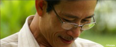 베트남: 표현의 자유 행사한 블로거 석방해야